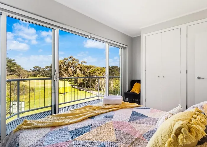 2 Bedroom Townhouse Next To Golf