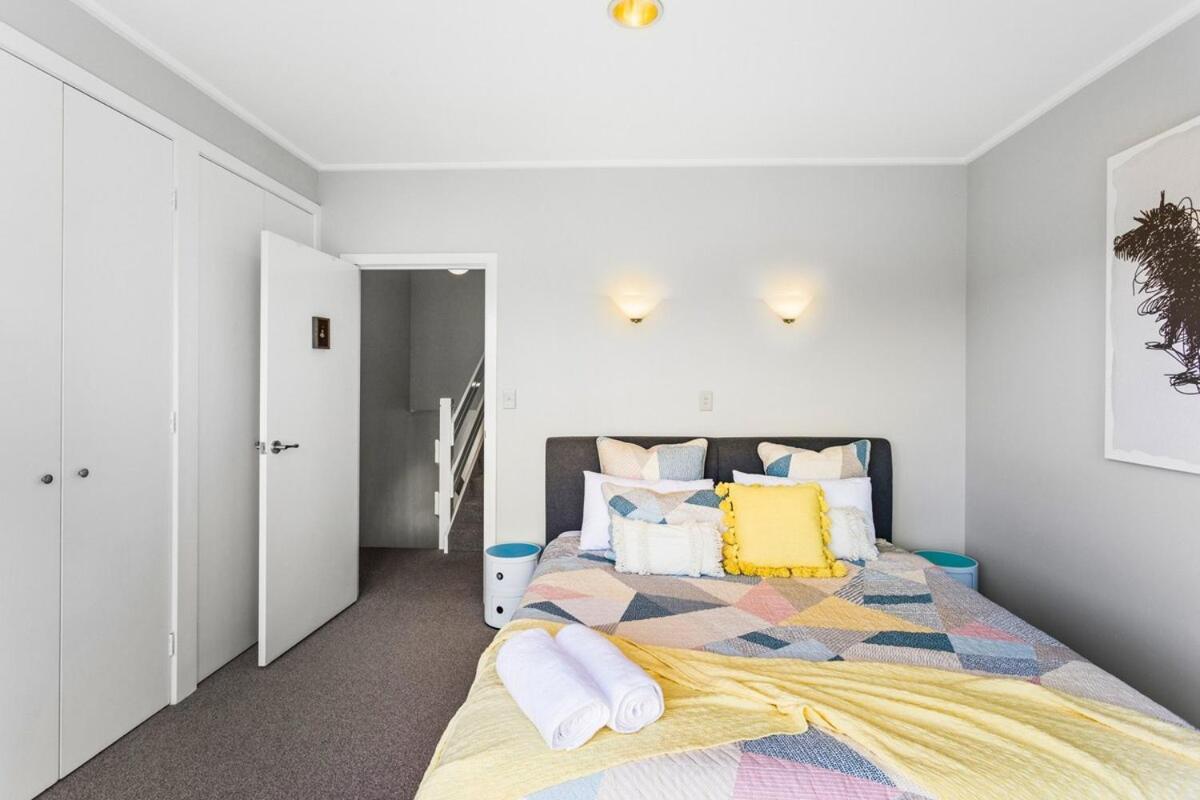 2 Bedroom Townhouse Next To Golf